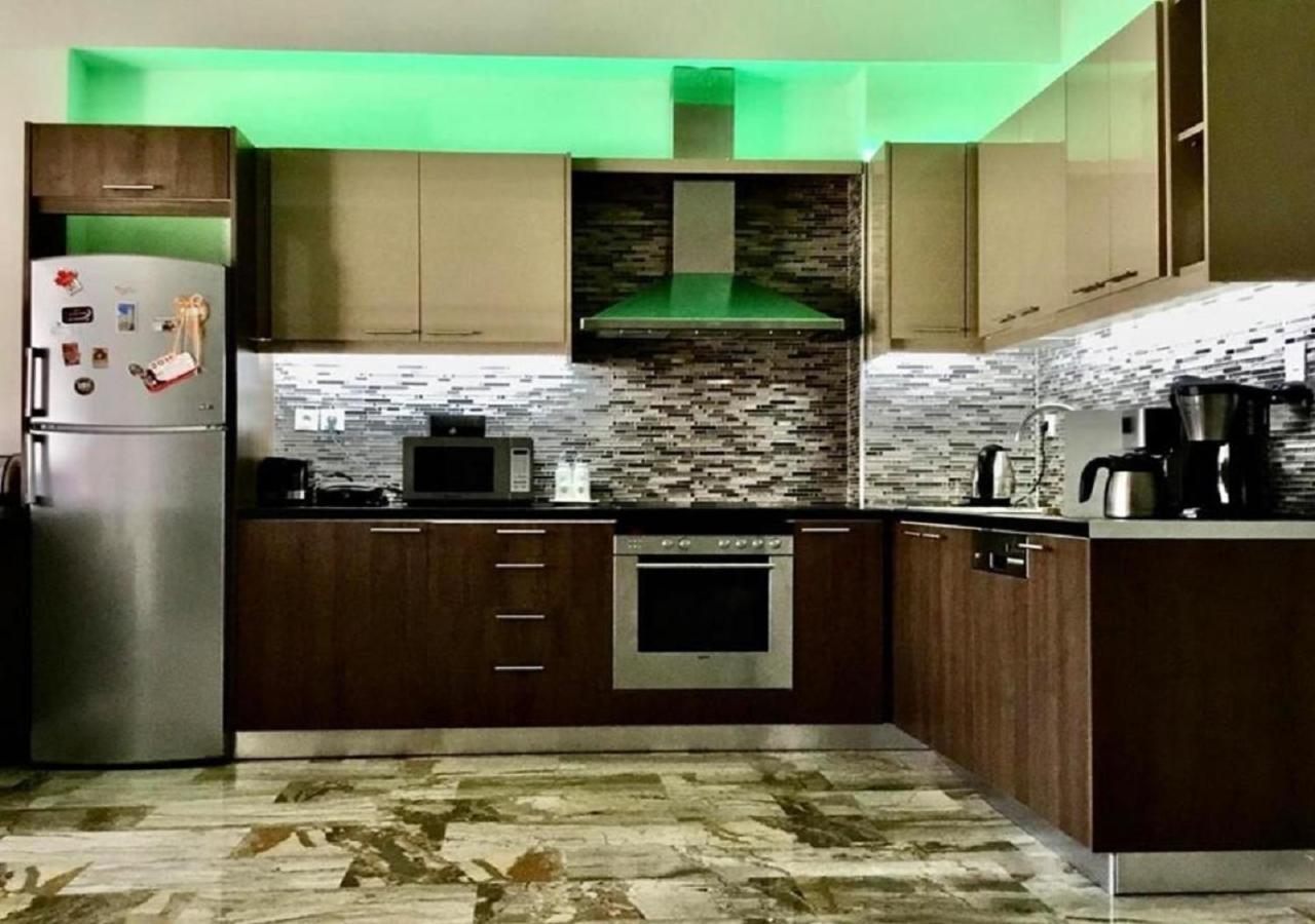 Luxury With Sauna And Free Parking Near Acropolis 아테네 외부 사진