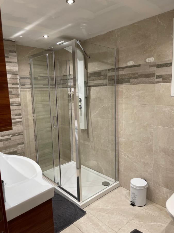 Luxury With Sauna And Free Parking Near Acropolis 아테네 외부 사진